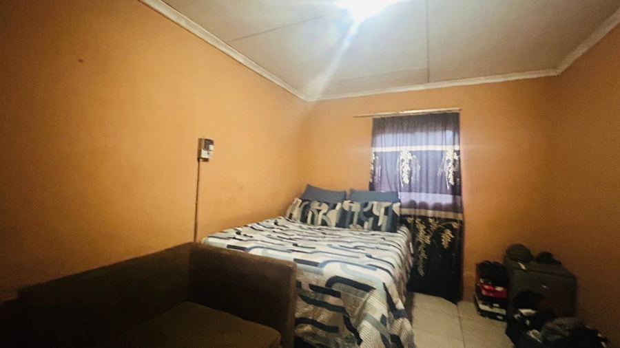 5 Bedroom Property for Sale in Zamdela Free State